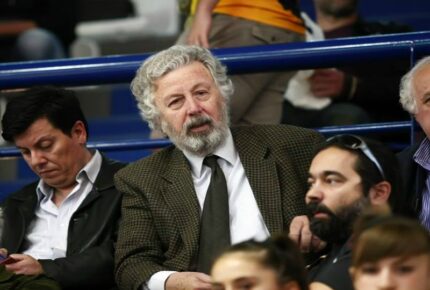 Η φανέλα με το 10 στον ουρανό του ΟΑΚΑ!