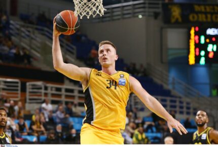 Αναχωρεί για Ιταλία