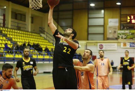 Αναχωρεί για Θεσσαλονίκη