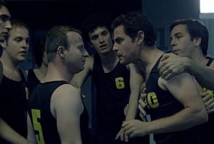 Ο Κολόμ για κόσμο, ασίστ και Γέλοβατς