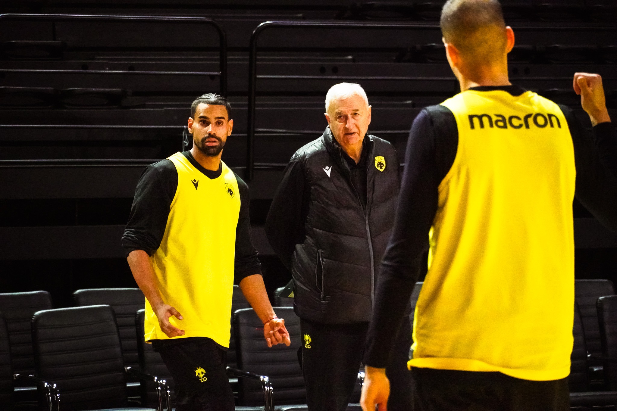 Επέστρεψαν δυο στην Βασίλισσα Επέστρεψαν δυο στην Βασίλισσα