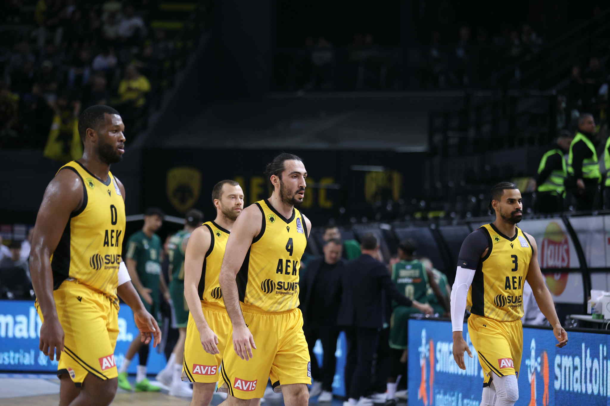 Πρωτοχρονιά με 6 απουσίες για τη «Βασίλισσα»