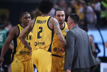 Η «Βασίλισσα» σε Πόλη και Ρόδο